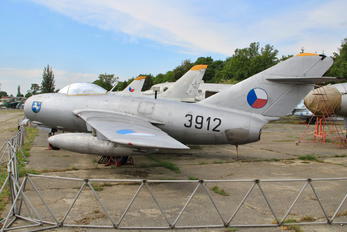 3912 - Czechoslovak - Air Force Mikoyan-Gurevich MiG-15bis