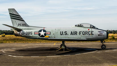 FU-385 - USA - Air Force North American F-86E Sabre