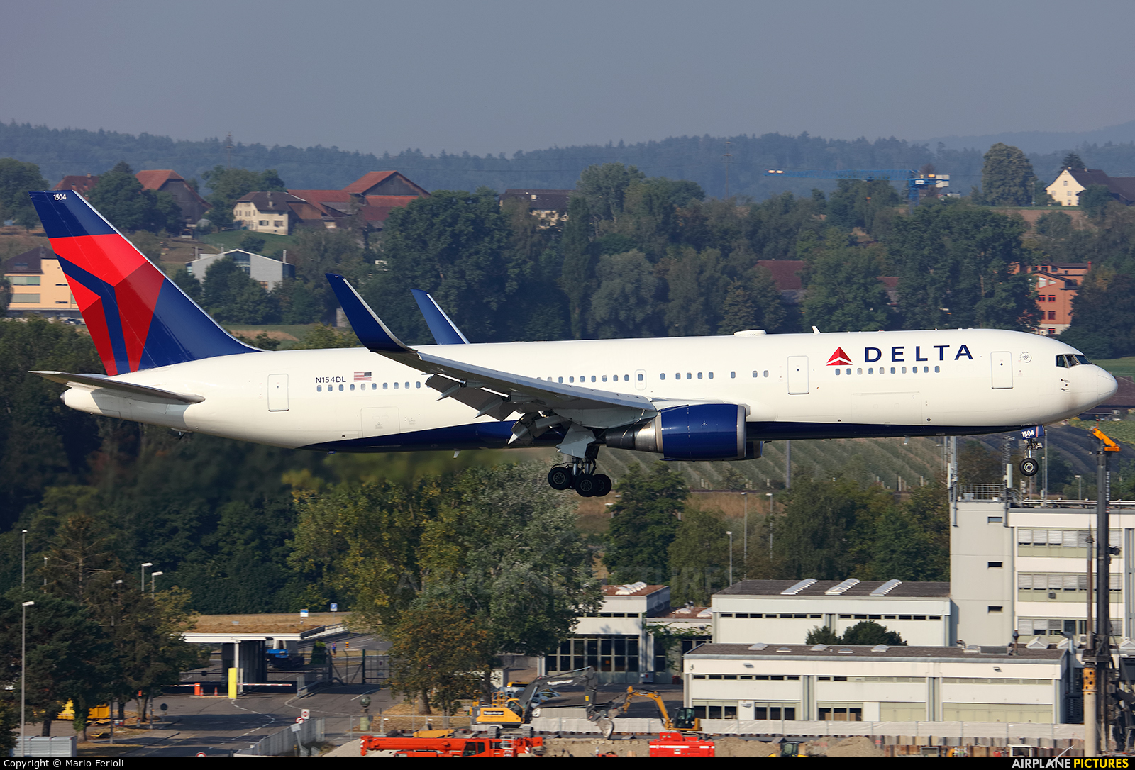 Delta Air Lines N154DL aircraft at Zurich