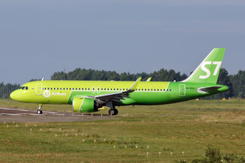 VQ-BDQ - S7 Airlines Airbus A320 NEO