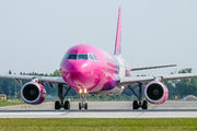 HA-LYL - Wizz Air Airbus A320 aircraft
