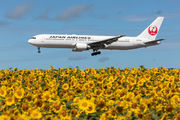 JA658J - JAL - Japan Airlines Boeing 767-300ER aircraft