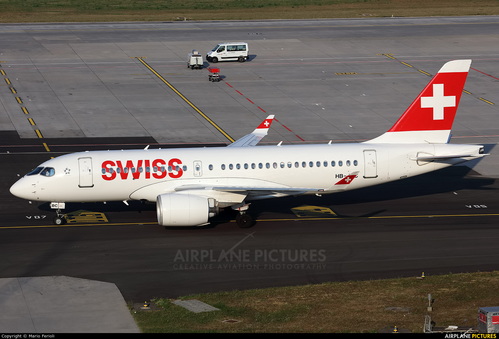 Swiss HB-JBC aircraft at Zurich