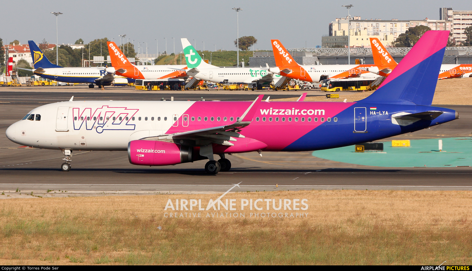 Wizz Air HA-LYA aircraft at Lisbon