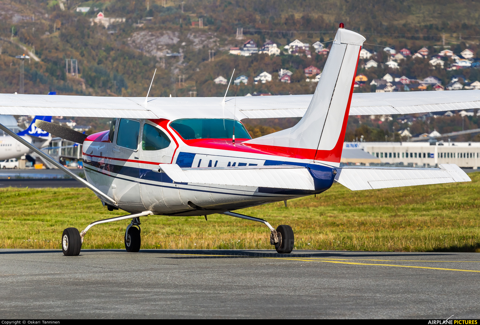  LN-MTF aircraft at Tromsø