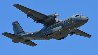 114 - France - Air Force Casa CN-235