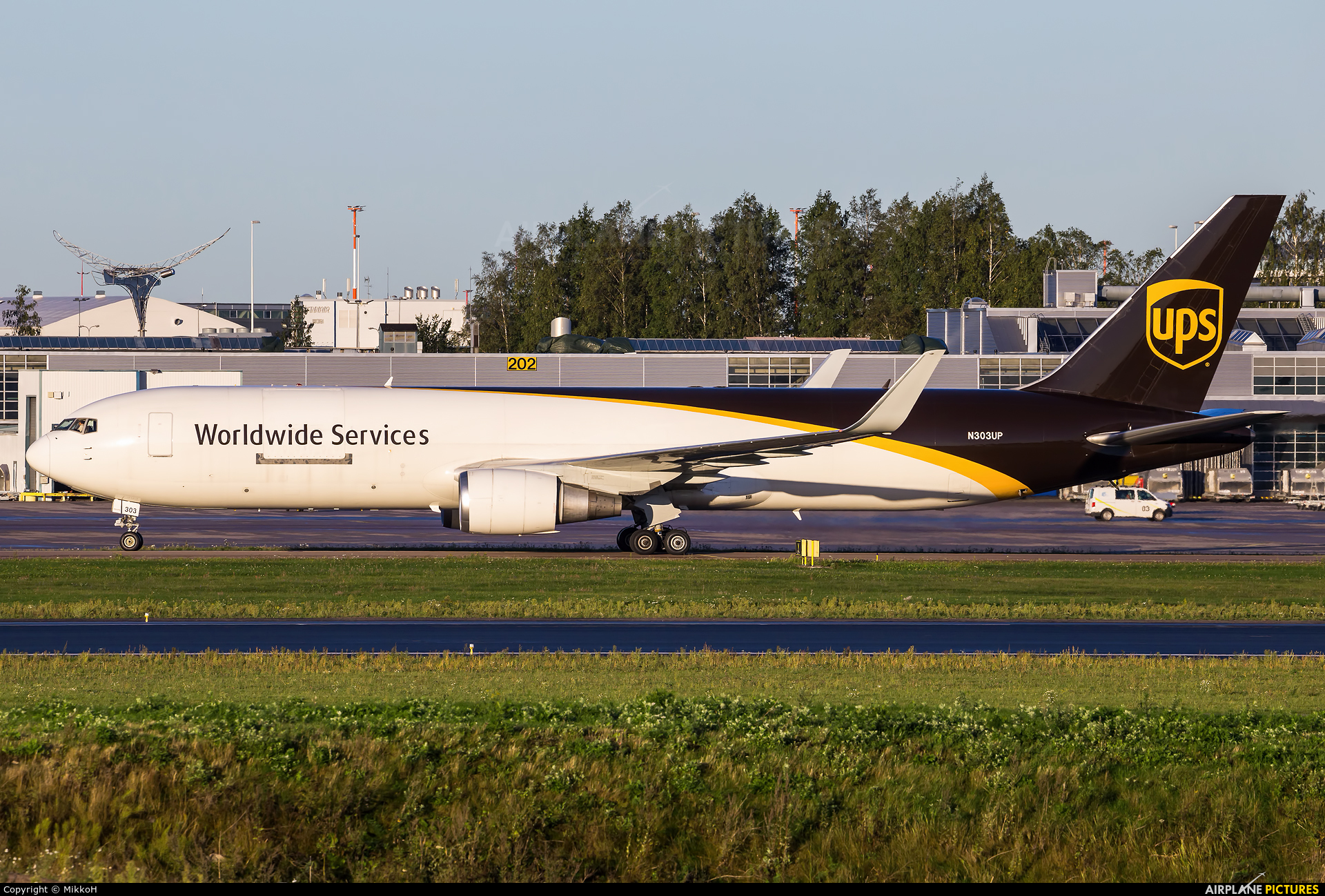 UPS - United Parcel Service N303UP aircraft at Helsinki - Vantaa