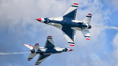 92-3881 - USA - Air Force : Thunderbirds General Dynamics F-16C Fighting Falcon