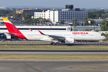EC-MYX - Iberia Airbus A350-900