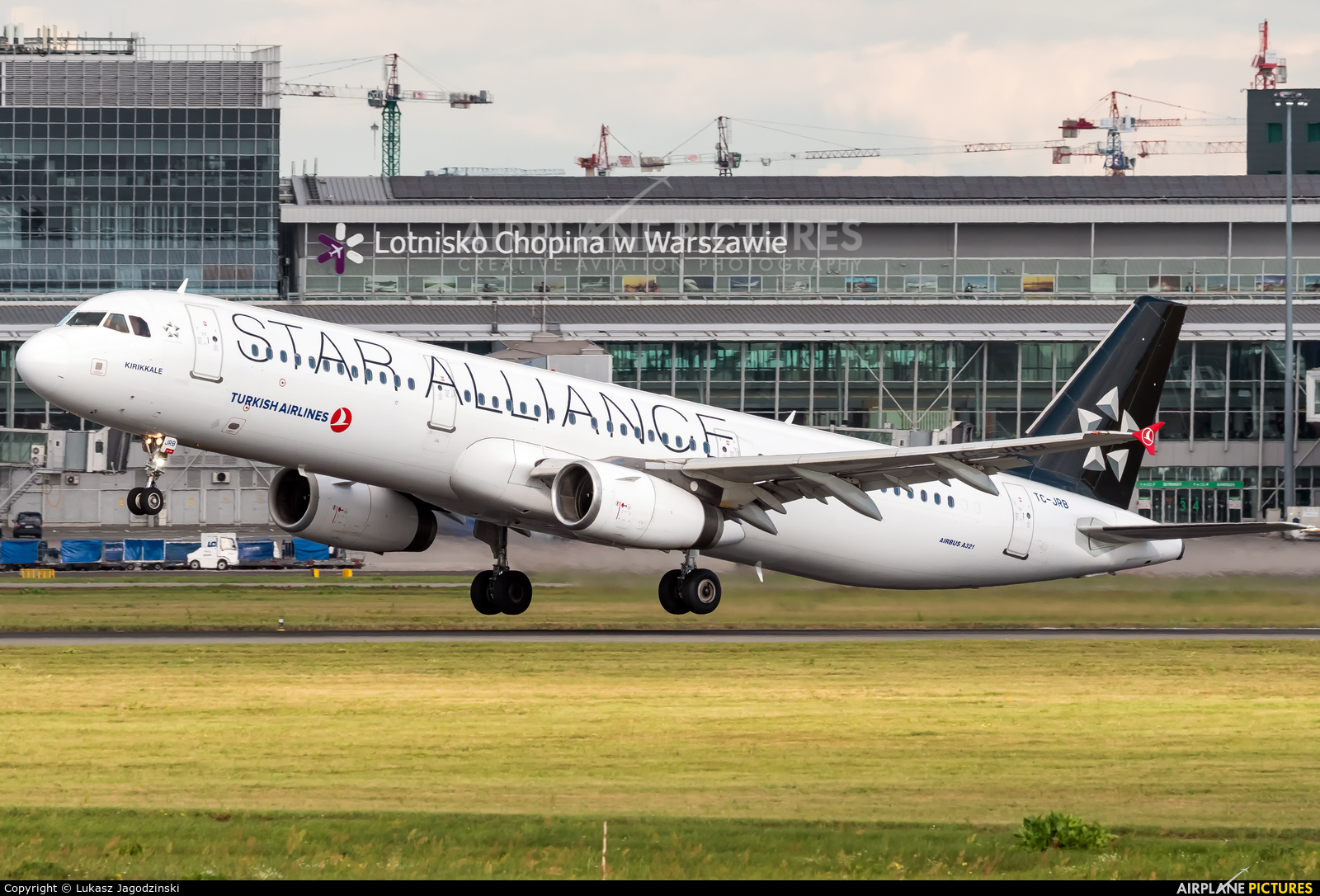 Turkish Airlines TC-JRB aircraft at Warsaw - Frederic Chopin