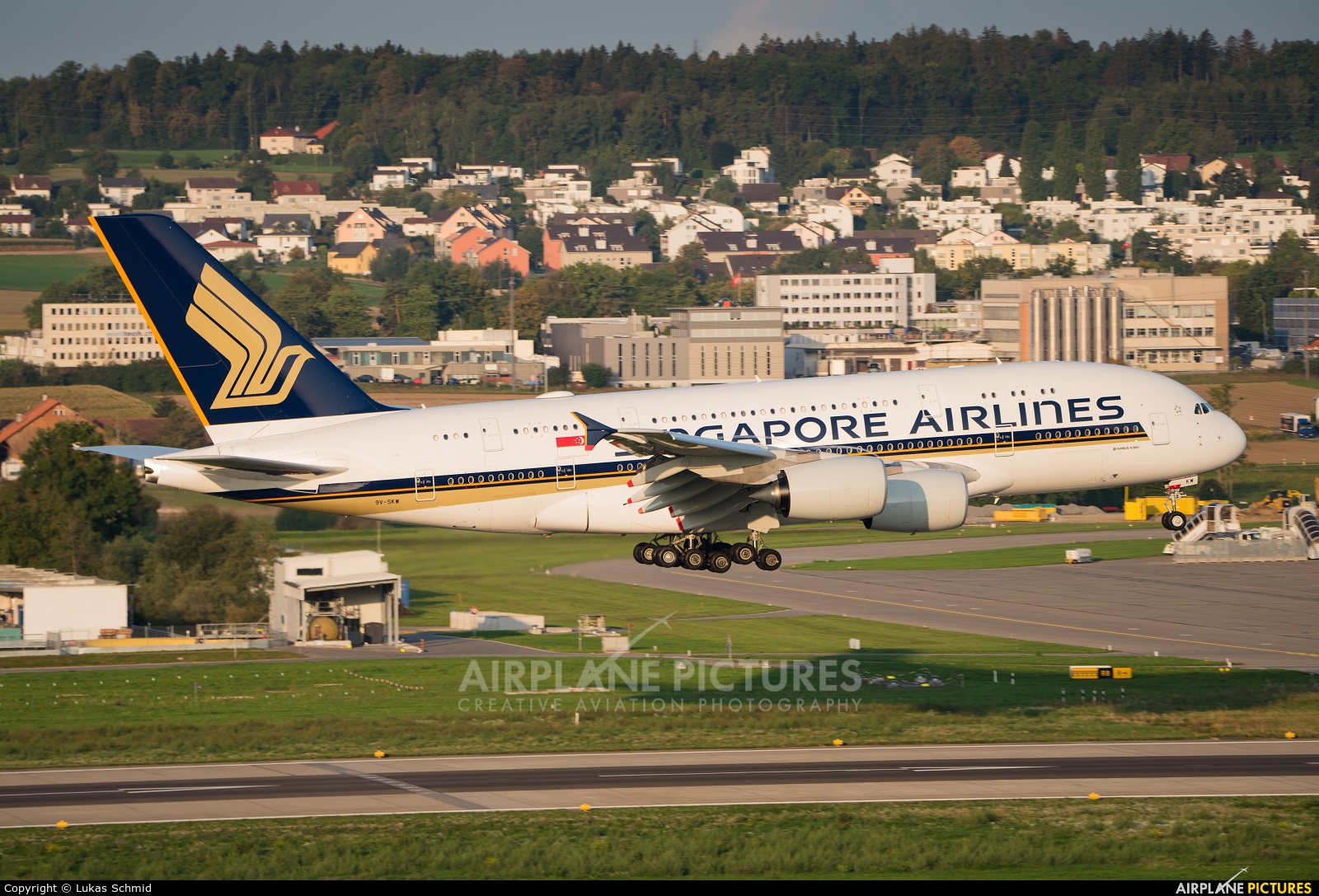 Singapore Airlines 9V-SKW aircraft at Zurich