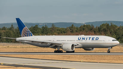 N78003 - United Airlines Boeing 777-200ER