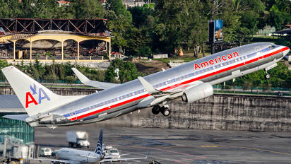 N921NN - American Airlines Boeing 737-800