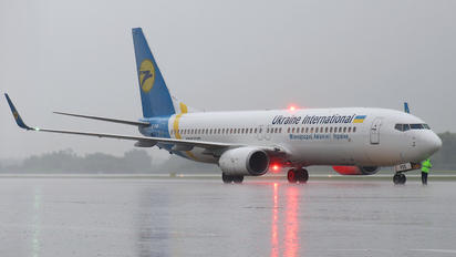 UR-PSS - Ukraine International Airlines Boeing 737-8AS