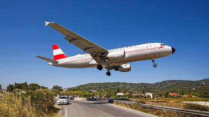 OE-LBP - Austrian Airlines/Arrows/Tyrolean Airbus A320