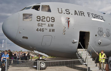 09-9209 - USA - Air Force Boeing C-17A Globemaster III