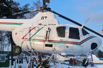 07 - Belarus - Air Force Mil Mi-1/PZL SM-1