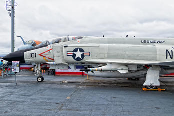 153030 - USA - Navy McDonnell Douglas F-4B Phantom II