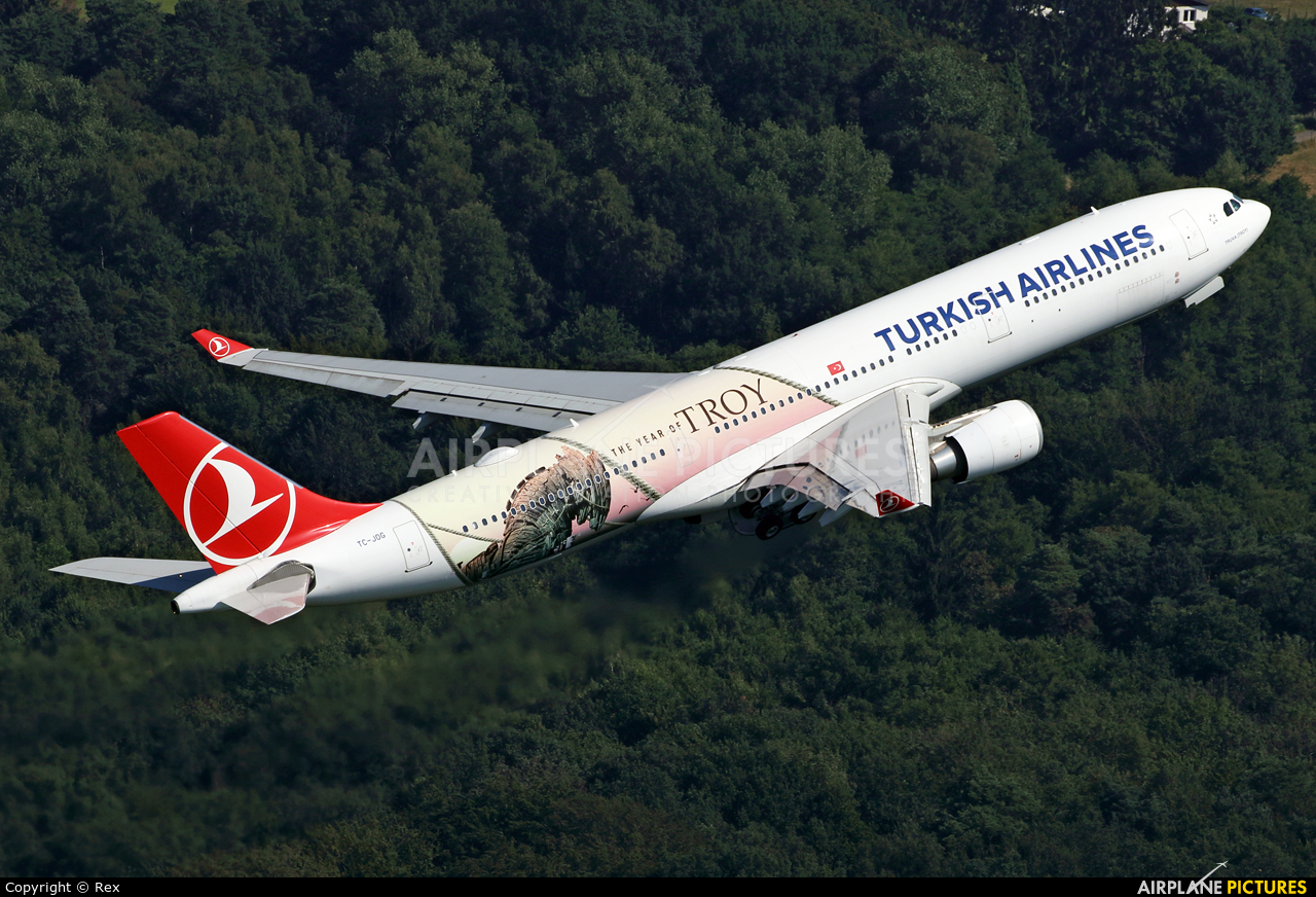 Turkish Airlines TC-JOG aircraft at Cologne Bonn - Konrad Adenauer