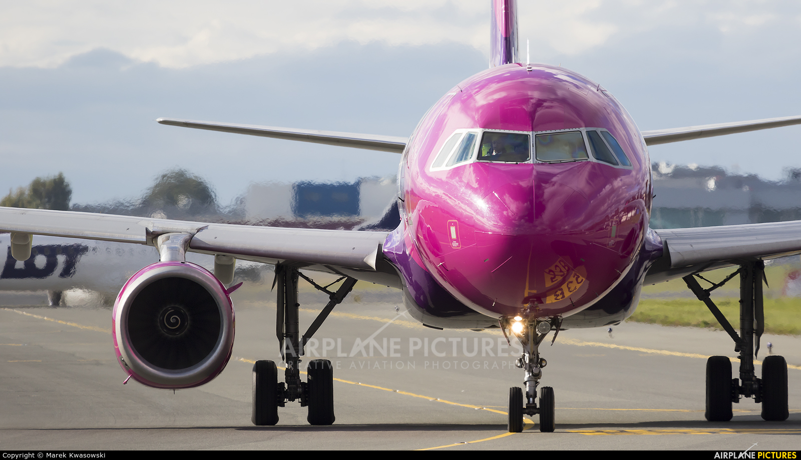Wizz Air HA-LPM aircraft at Warsaw - Frederic Chopin