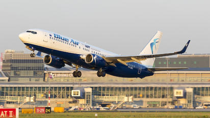 YR-BMJ - Blue Air Boeing 737-800