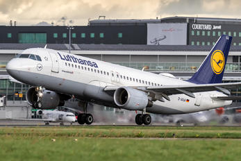 D-AIUA - Lufthansa Airbus A320