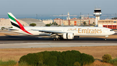 A6-EBH - Emirates Airlines Boeing 777-300ER