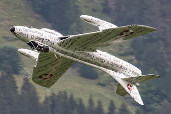 J-4015 - Private Hawker Hunter F.58