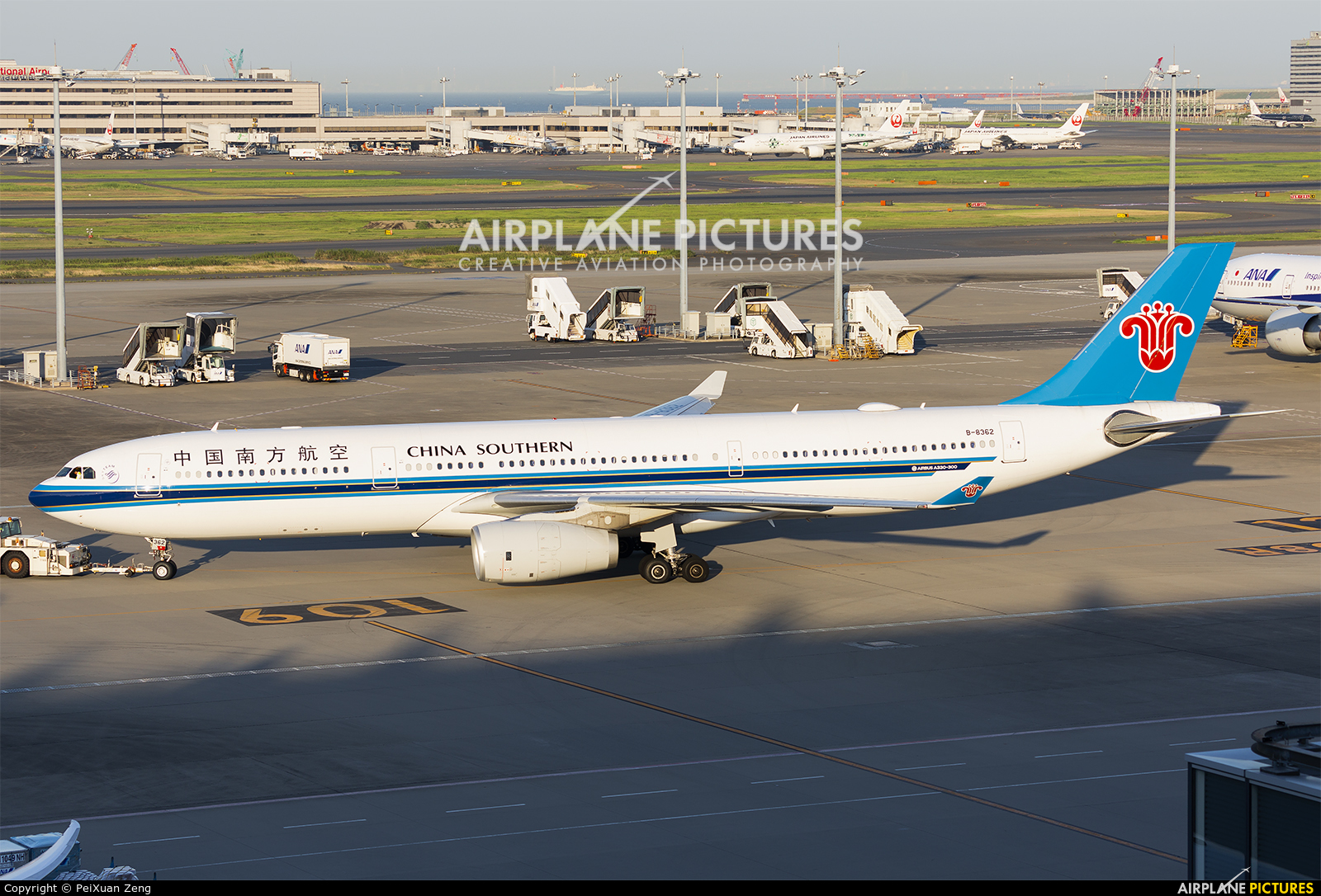 China Southern Airlines B-8362 aircraft at Tokyo - Haneda Intl