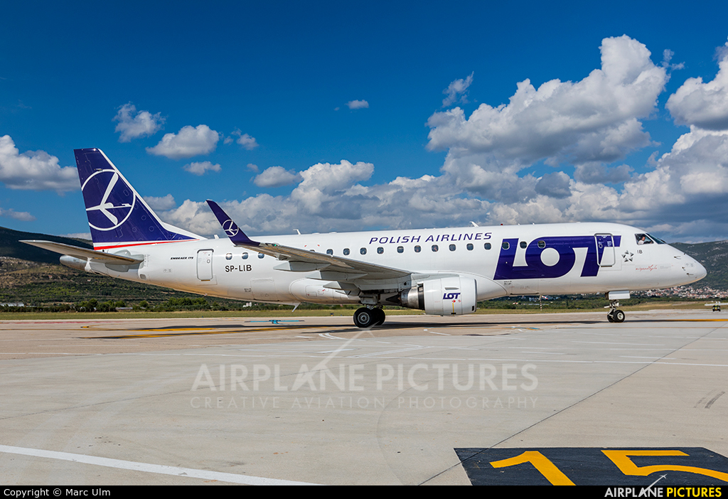 LOT - Polish Airlines SP-LIB aircraft at Split - Kaštela