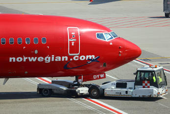 LN-DYW - Norwegian Air Shuttle Boeing 737-800