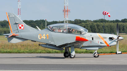 041 - Poland - Air Force "Orlik Acrobatic Group" PZL 130 Orlik TC-1 / 2