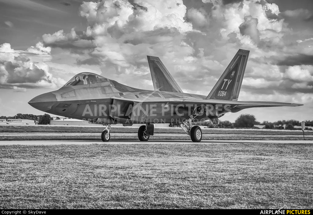 USA - Air Force 14-05095 aircraft at Oshkosh - Wittman Regional