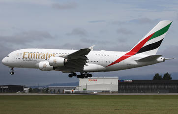 A6-EUE - Emirates Airlines Airbus A380