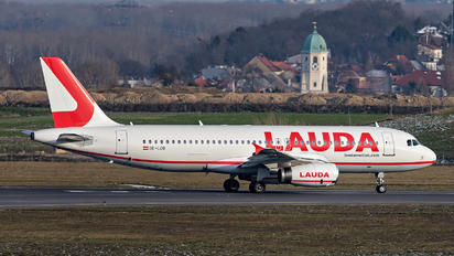 OE-LOB - LaudaMotion Airbus A319