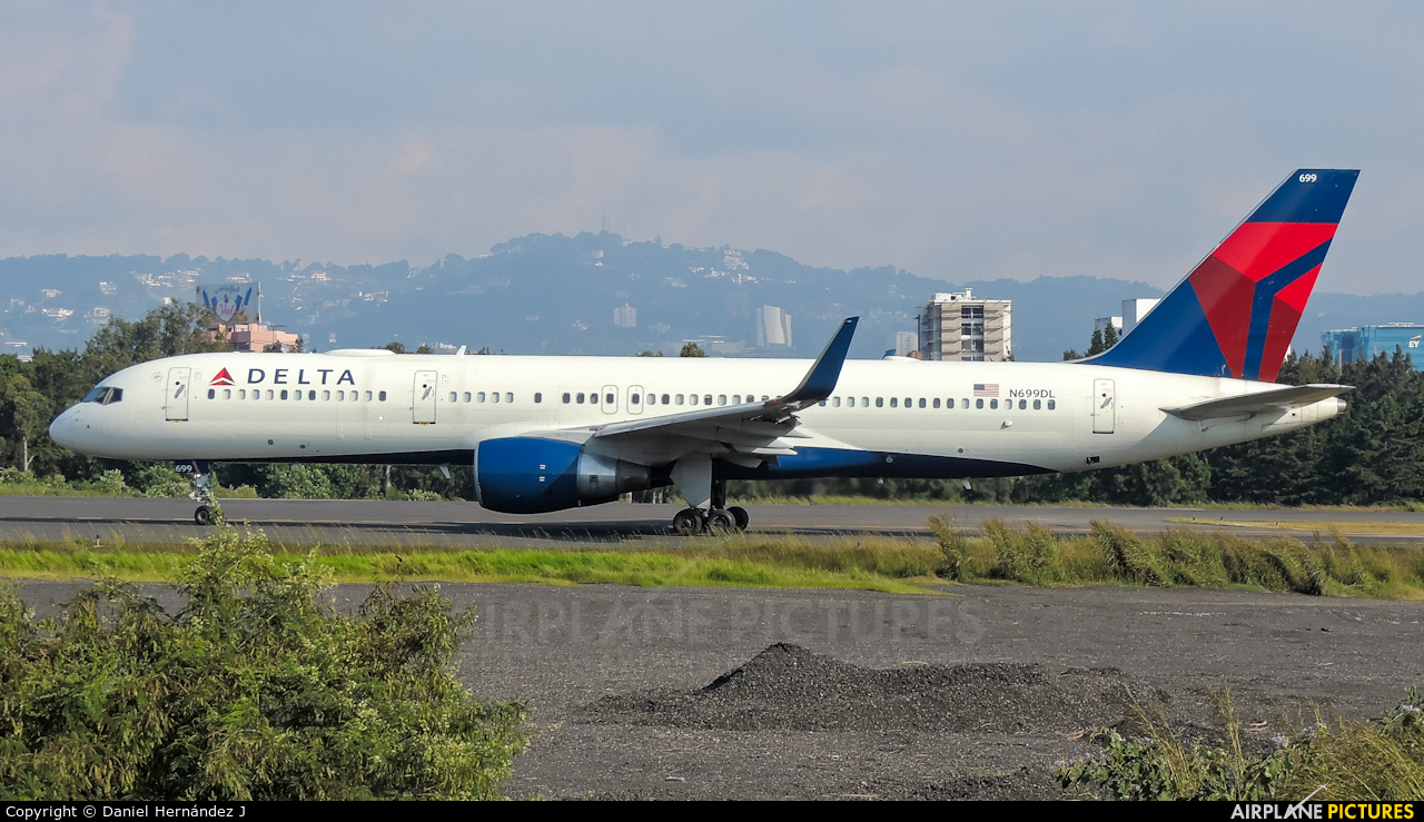 Delta Air Lines N699DL aircraft at Guatemala - La Aurora