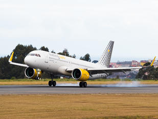 EC-NAY - Vueling Airlines Airbus A320 NEO