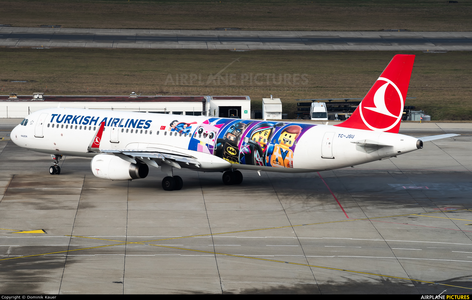 Turkish Airlines TC-JSU aircraft at Geneva Intl