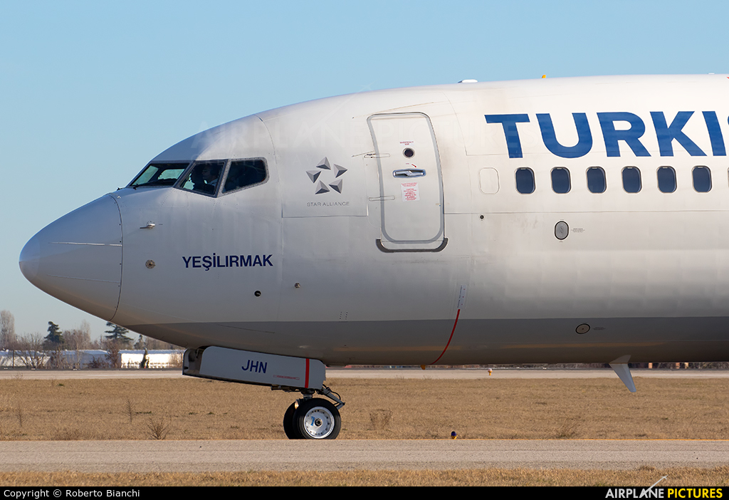 Turkish Airlines TC-JHN aircraft at Bologna - Borgo Panigale