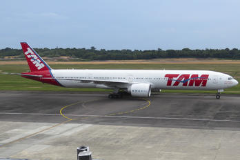 PT-MUF - TAM Boeing 777-300ER