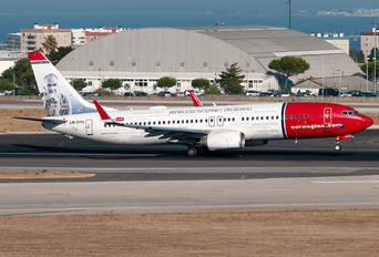 LN-DYU - Norwegian Air Shuttle Boeing 737-800