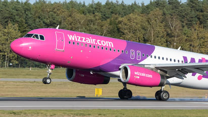 HA-LYL - Wizz Air Airbus A320