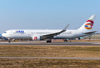 I-NDOF - Arkia Boeing 767-300ER
