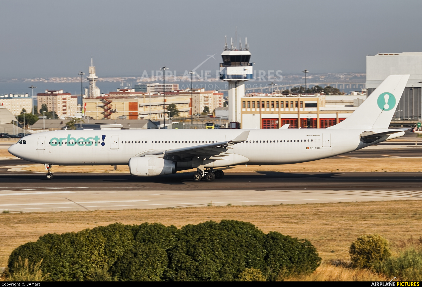 Orbest CS-TRH aircraft at Lisbon