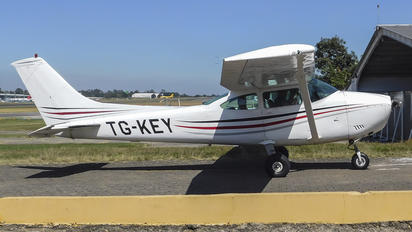 TG-KEY - Private Cessna 182T Skylane