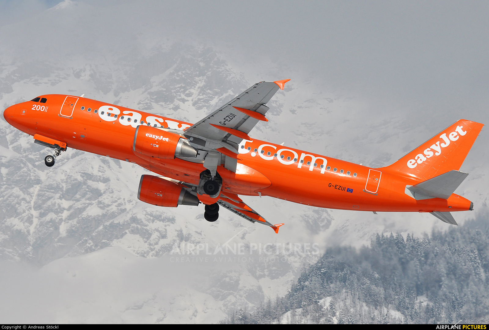easyJet G-EZUI aircraft at Innsbruck