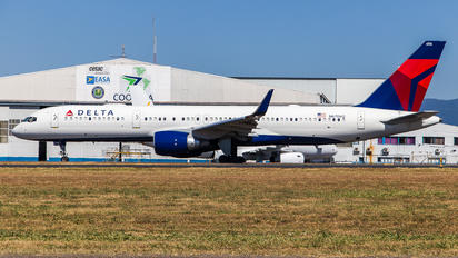 N6706Q - Delta Air Lines Boeing 757-200