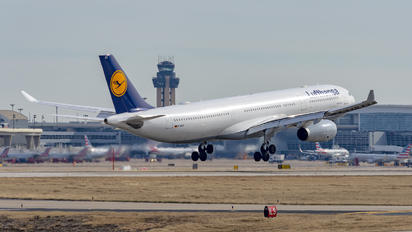 D-AIKS - Lufthansa Airbus A330-300