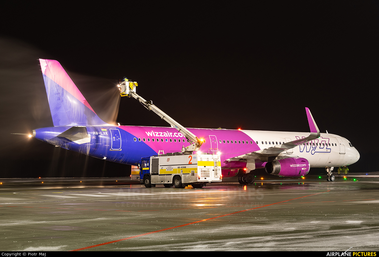 Wizz Air HA-LXK aircraft at Katowice - Pyrzowice