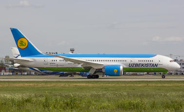 UK78703 - Uzbekistan Airways Boeing 787-8 Dreamliner